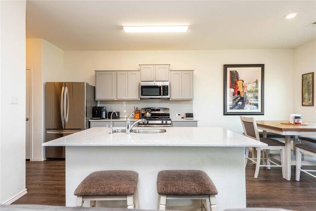 Building Photo - 153 Wind Flower Ln