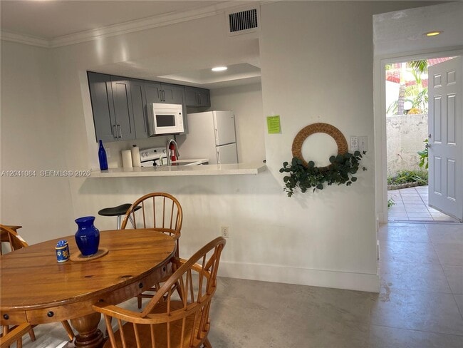 Building Photo - 2513 San Remo Cir