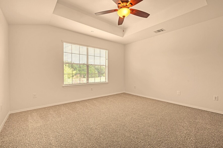 First family bedroom - 9201 Brodie Ln