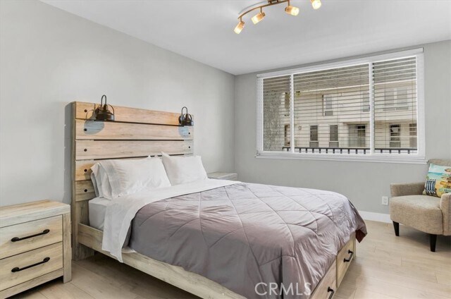 Building Photo - 1140 E Ocean Blvd