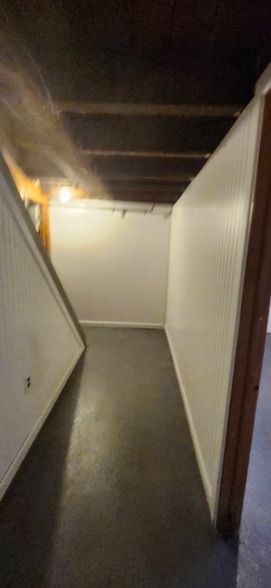 Building Photo - 255 E Main St