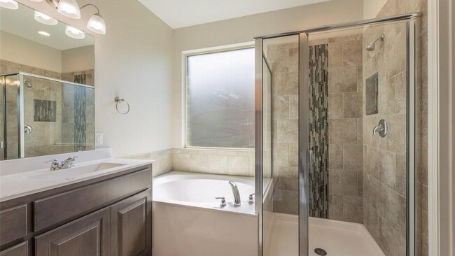 Building Photo - 1000 Meadow Scape Dr
