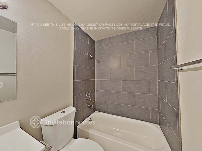 Building Photo - 3270 S Ouray Way