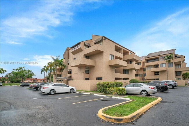Building Photo - 10400 SW 108th Ave