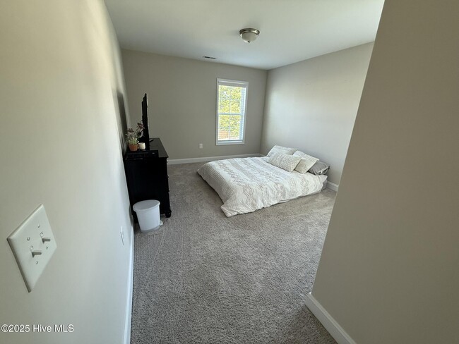 Building Photo - 107 Shagbark Ct