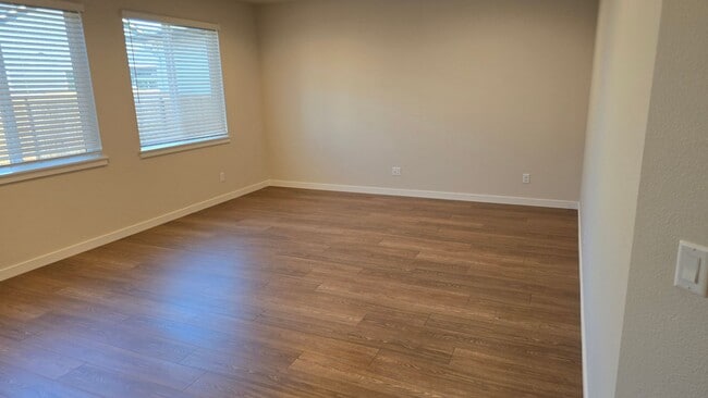 Building Photo - Amazing 3 bedroom Brand new home!!