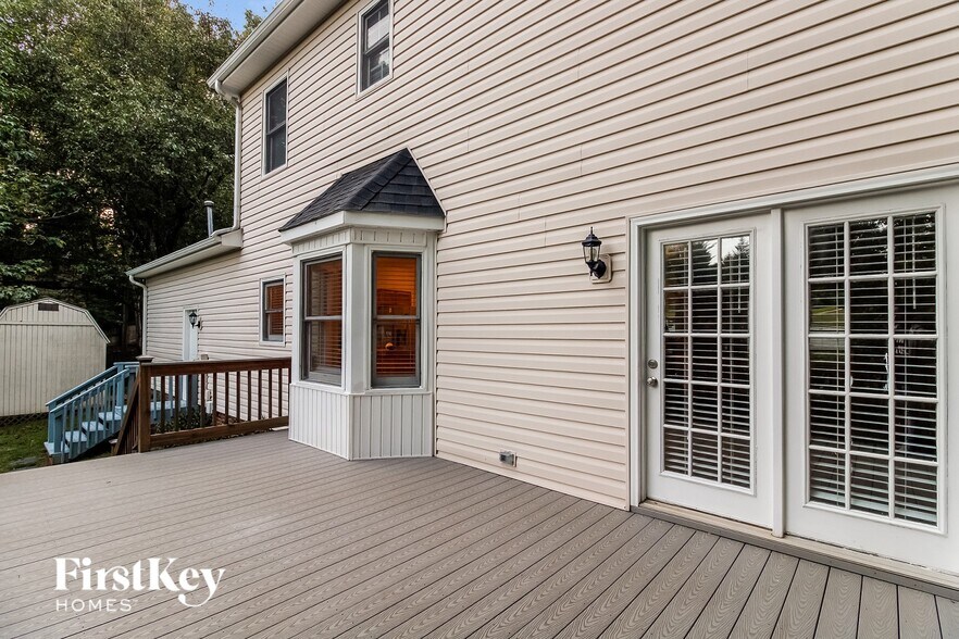 Building Photo - 3612 River Lake Ct