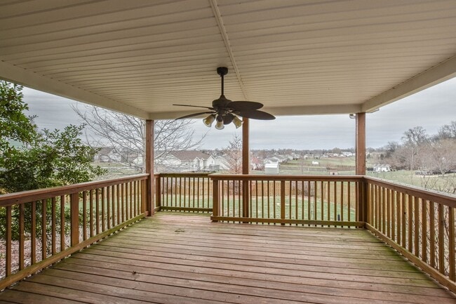 Building Photo - Pet Friendly Near i24!