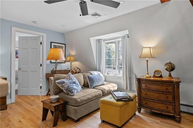 Building Photo - 99 Coggeshall Ave