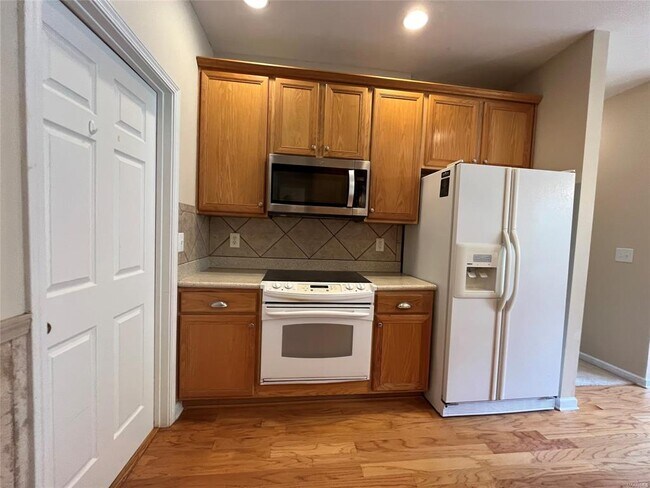 Building Photo - 8309 Grayson Grove