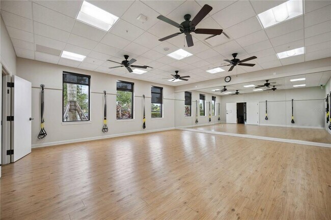 Building Photo - 10805 Tarflower Dr