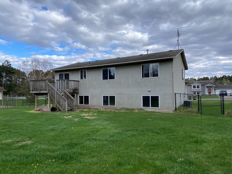 Building Photo - 4210 E Rum River Cir