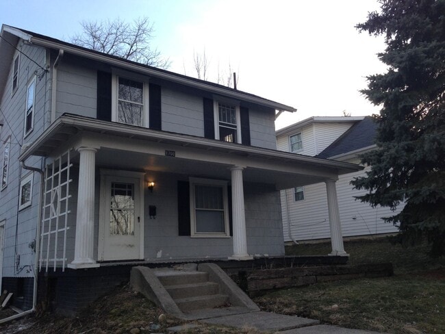 Primary Photo - Large 4BR Plain Local Home for Rent