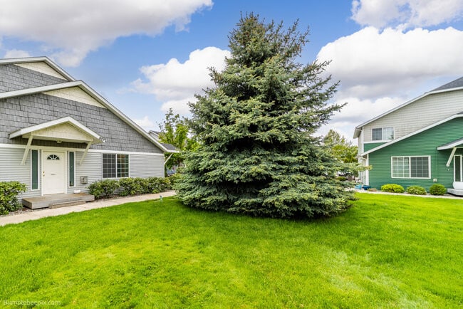 Building Photo - 931 N Goldenrod Ct