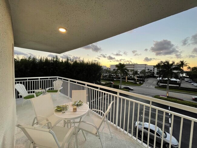 Building Photo - 2780 S Ocean Blvd