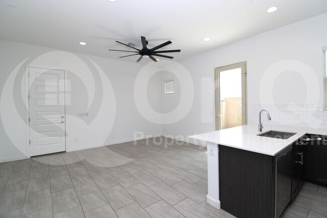 Building Photo - 259 E Sagittarius Pl