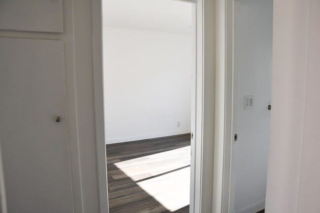 Building Photo - Jameson (167-169)