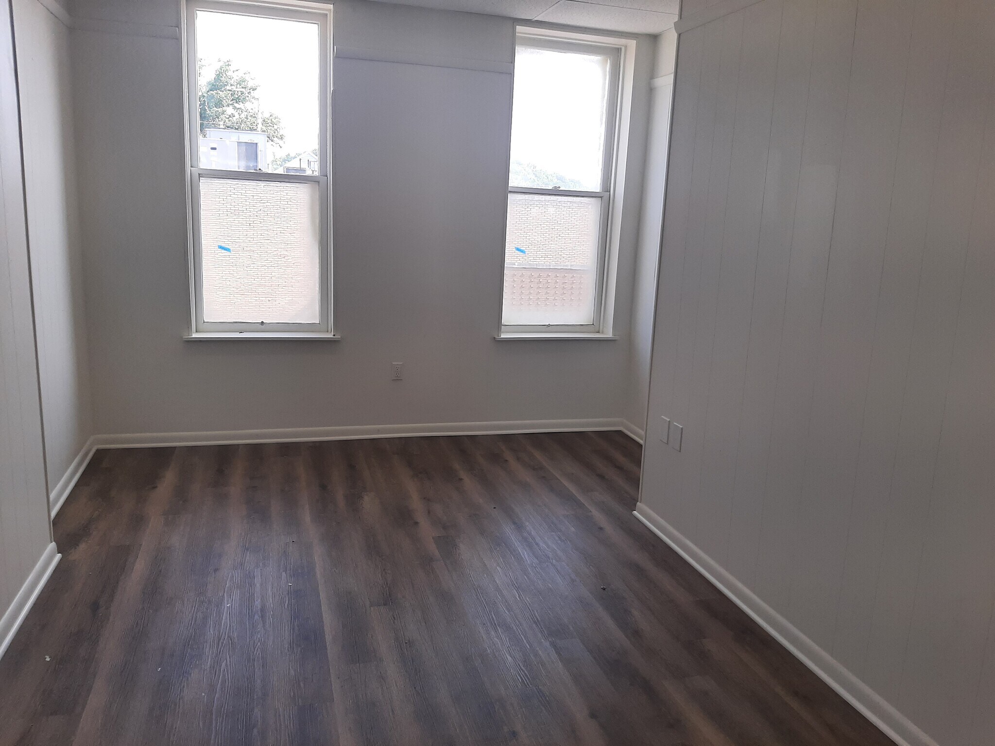 Bedroom - 19 W Washington St