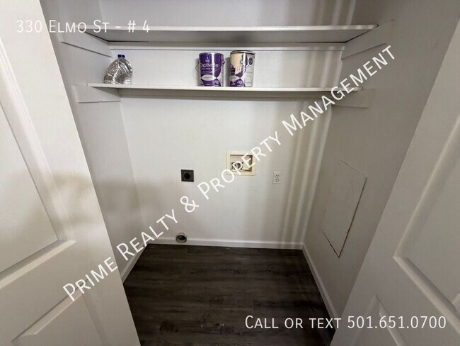 Building Photo - 330 Elmo St