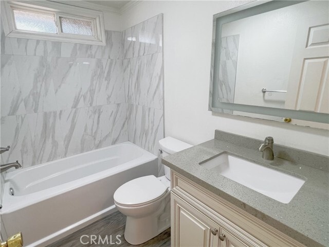 Building Photo - 5715 Greenbriar Dr