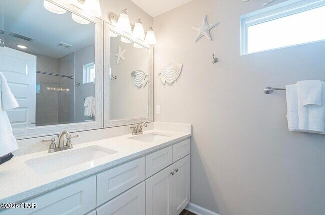 Building Photo - 6320 Beach Dr