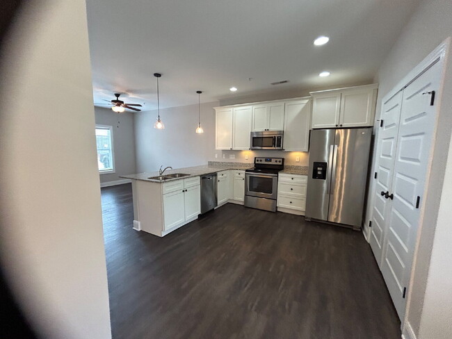 Building Photo - New Townhomes Near TTU!