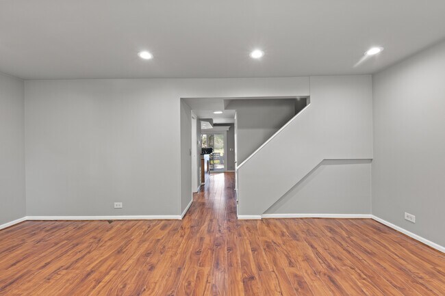 Building Photo - 260 Rodenburg Rd