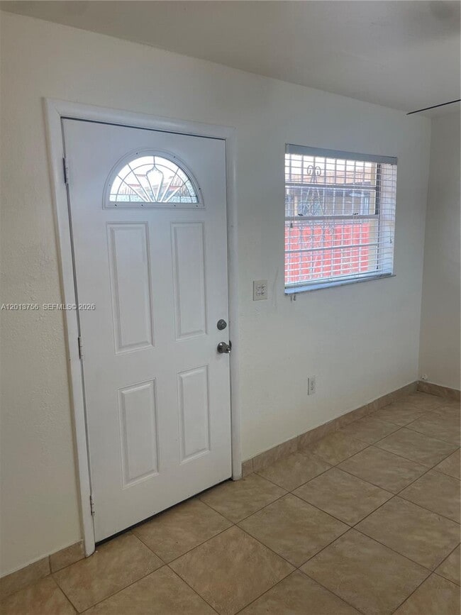Building Photo - 4115 SW 108th Ave