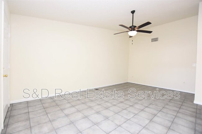 Building Photo - 1804 Crystal Grove Dr