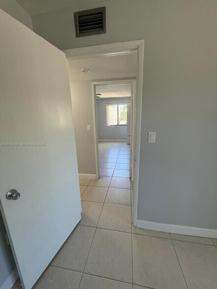 Building Photo - 10292 NW 9th Street Cir