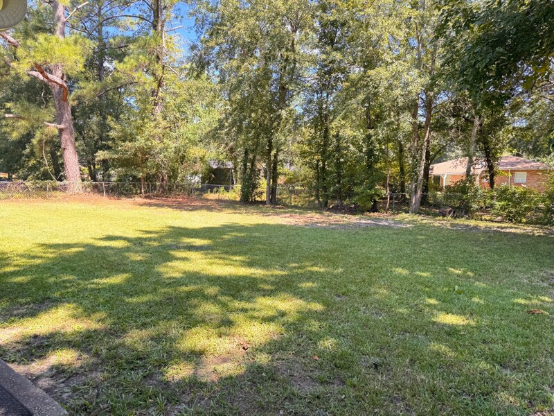Building Photo - 4452 Elderwood Dr