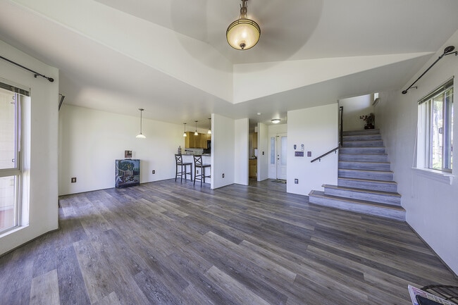 Building Photo - Beautiful Ocean View Home in Makakilo