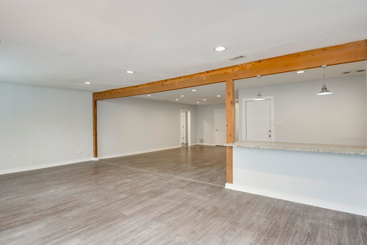 Building Photo - 5402 Chevy Cir