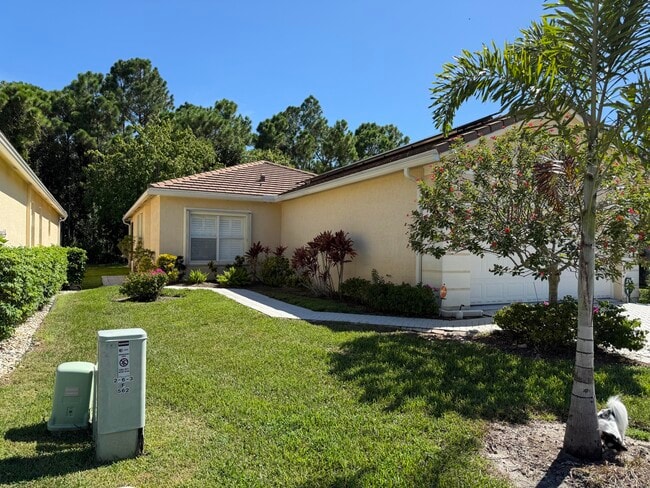 Building Photo - 560 SW Indian Key Dr