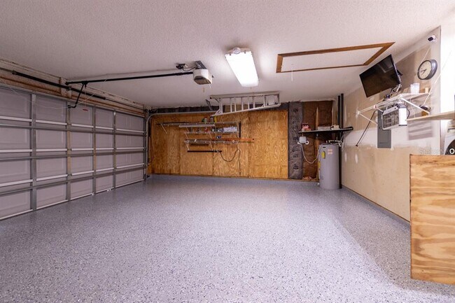 Building Photo - 14180 Hampton Falls Dr N
