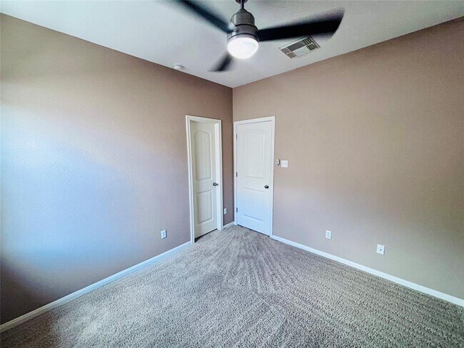 Building Photo - 11400 W Parmer Ln