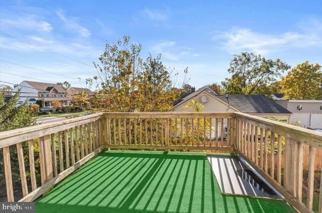 Building Photo - 1 Karendale Ct