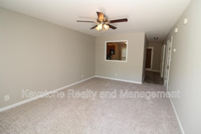 Building Photo - 938 Cumberland Dr