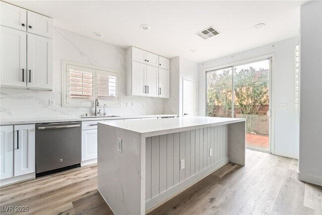 Building Photo - 268 Bella Matese Ave