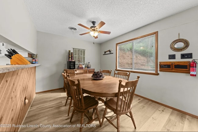 Building Photo - 119 Chaparral Dr
