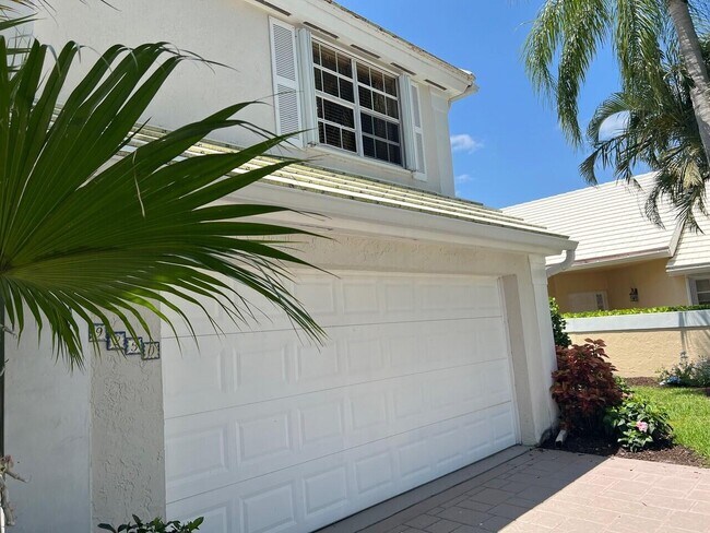 Building Photo - 9230 Heathridge Dr