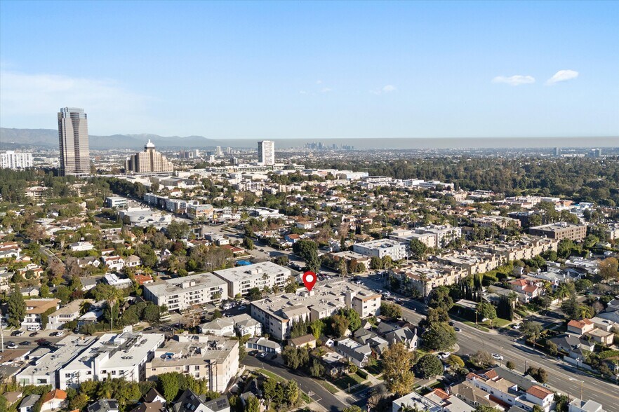 Building Photo - 2175 S Beverly Glen Blvd