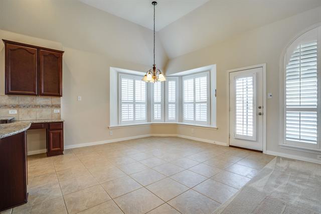 Building Photo - 7747 Ivanhoe Dr