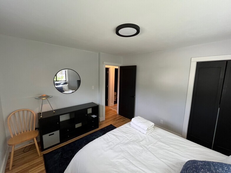 Building Photo - 2754 N Prospect St