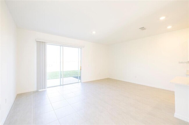 Building Photo - 7609 WATERSCAPE Dr