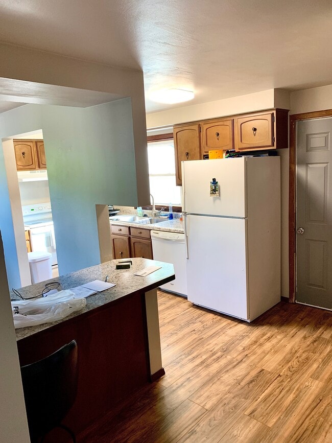 Building Photo - 3603 Crestview Dr
