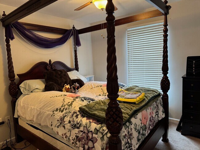 Building Photo - 516 Borden Rd