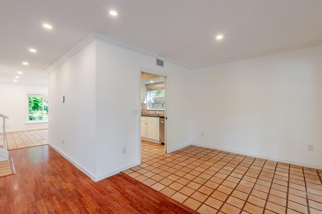 Building Photo - 3069 NW 27th Terrace