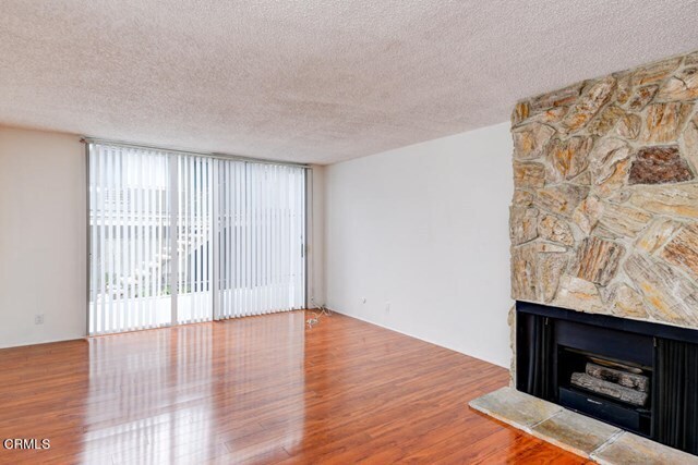 Building Photo - 930 N Louise St