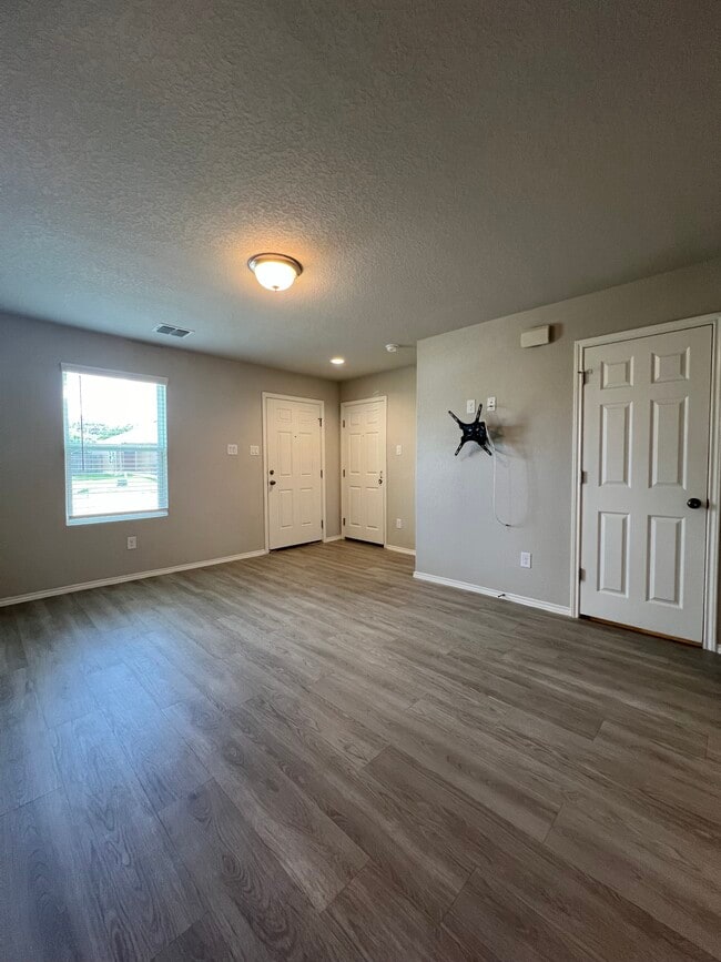 Building Photo - 5834 Machaela Trace